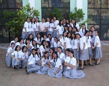 4th Year High School Class Picture :)